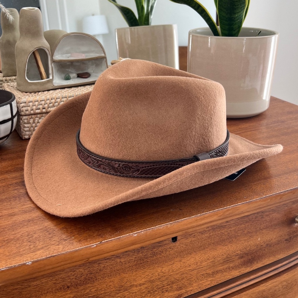 Lucky brand hat